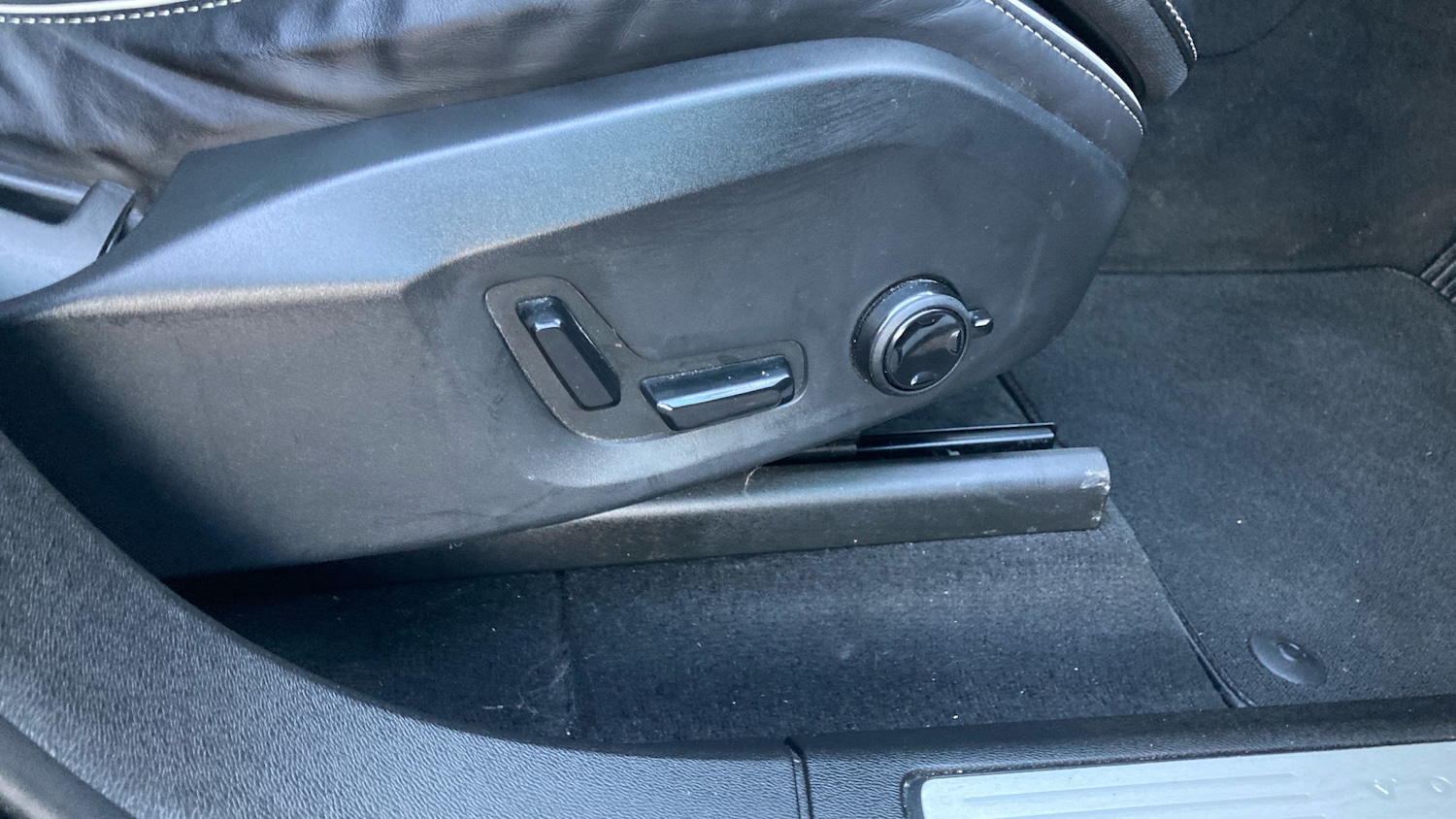 Used Volvo XC60 2021 for sale - 76638584: Photo 35