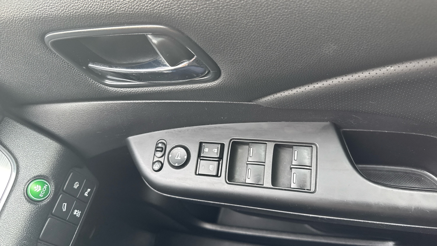 Used Honda CR-V 2015 for sale - 77137502: Photo 17