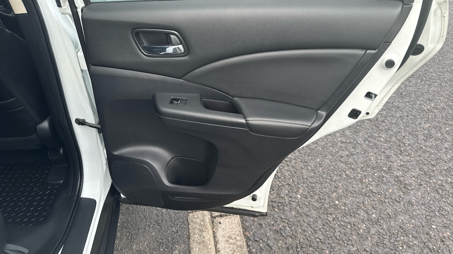 Used Honda CR-V 2015 for sale - 77137502: Photo 31