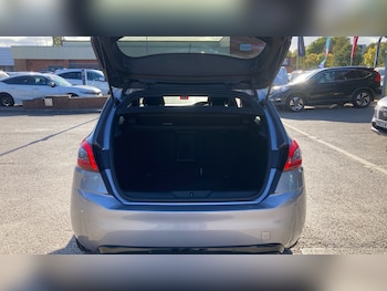 Used Peugeot 308 2019 for sale - 75960148: Photo