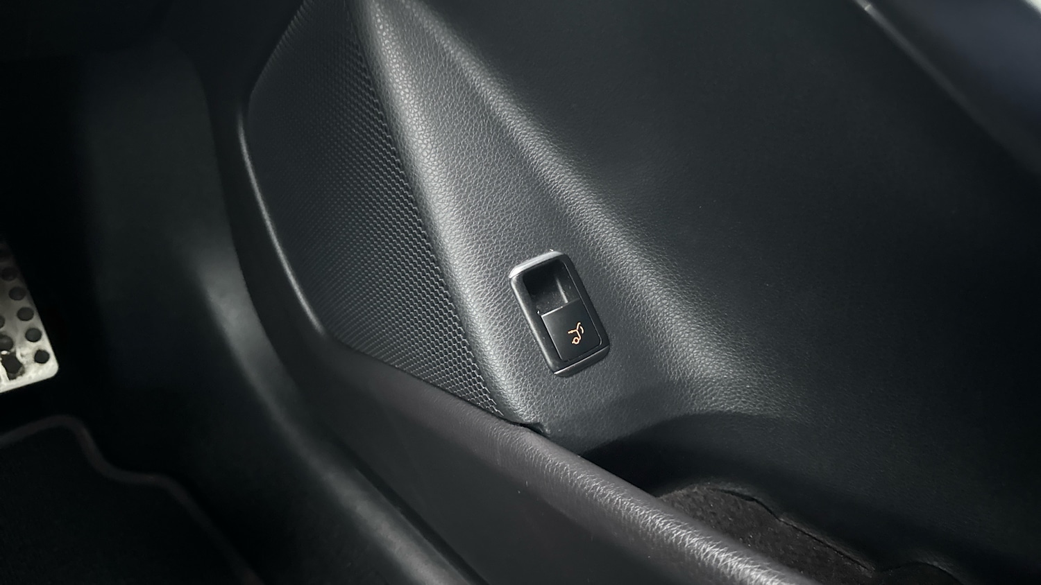 Used Mercedes-Benz GLA 2019 for sale - 76541301: Photo 37