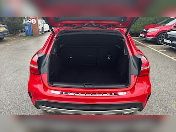 Used Mercedes-Benz GLA 2019 for sale - 76541301: Photo