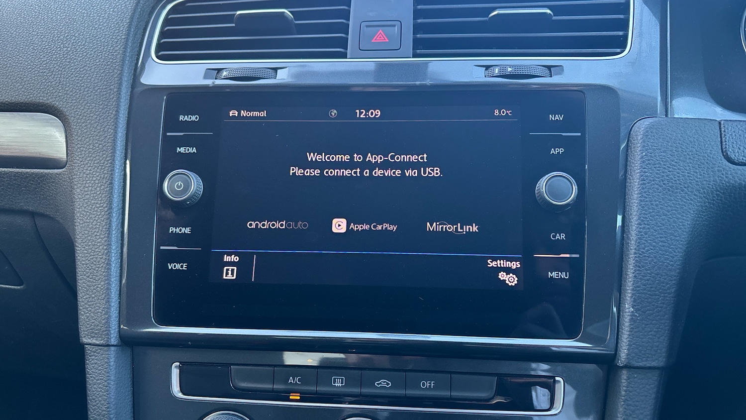 Used Volkswagen Golf 2019 for sale - 76705664: Photo 36