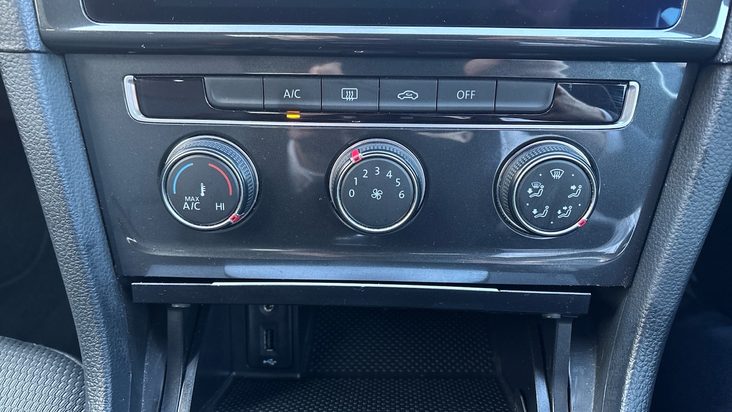 Used Volkswagen Golf 2019 for sale - 76705664: Photo 38