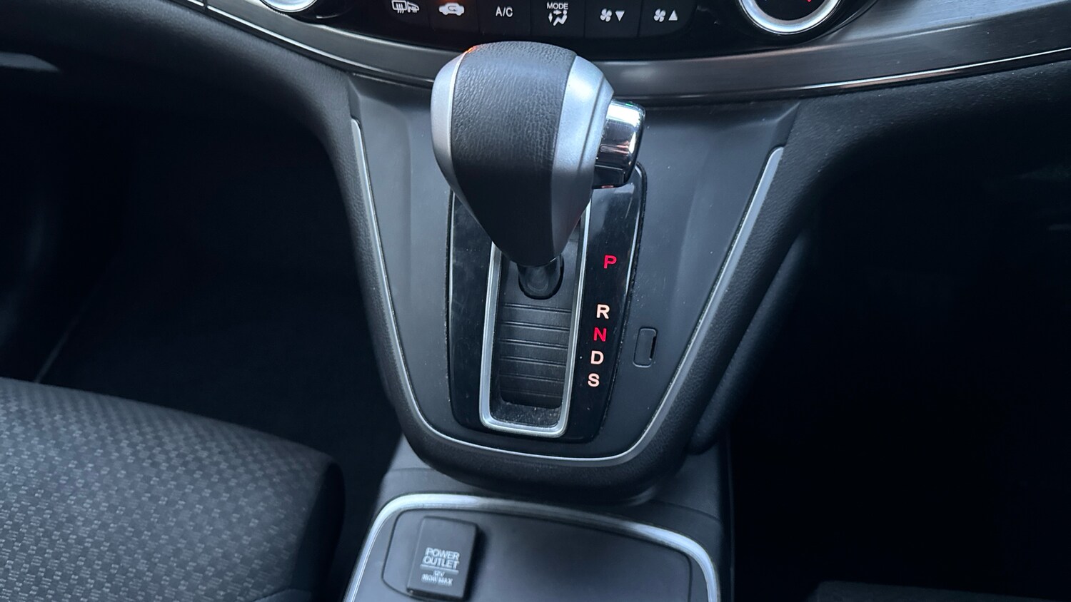 Used Honda CR-V 2018 for sale - 77207324: Photo 19