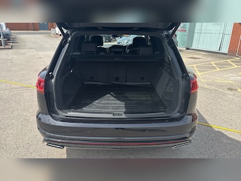 Used Volkswagen Touareg 2022 for sale - 78745149: Photo