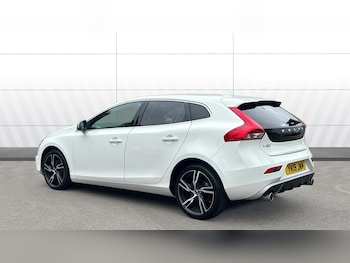 Used Volvo V40 2019 for sale - 75615678: Photo