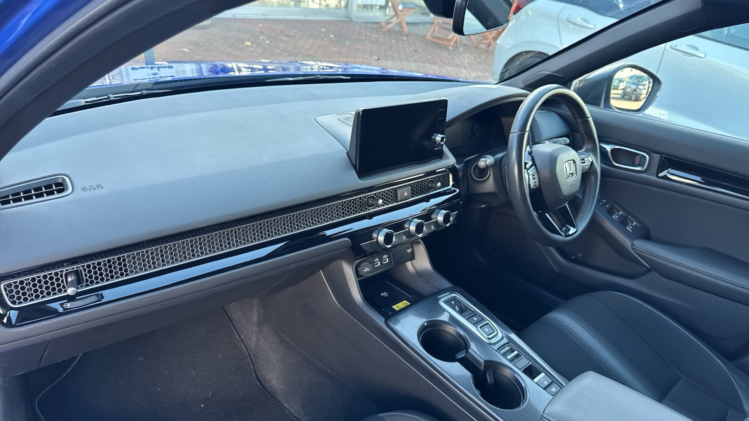 Used Honda Civic 2023 for sale - 76354921: Photo 2