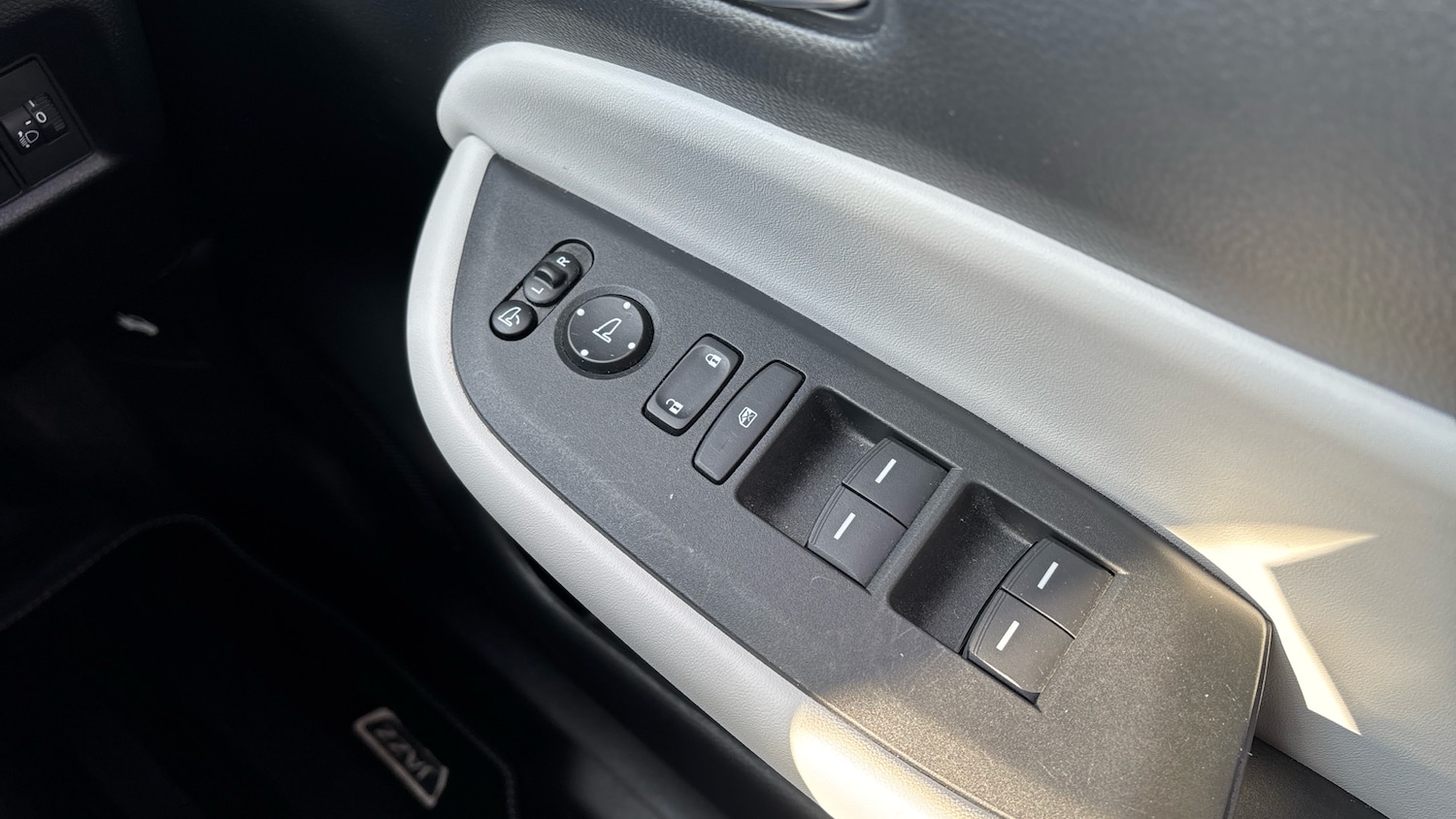 Used Honda Jazz 2023 for sale - 76089000: Photo 18
