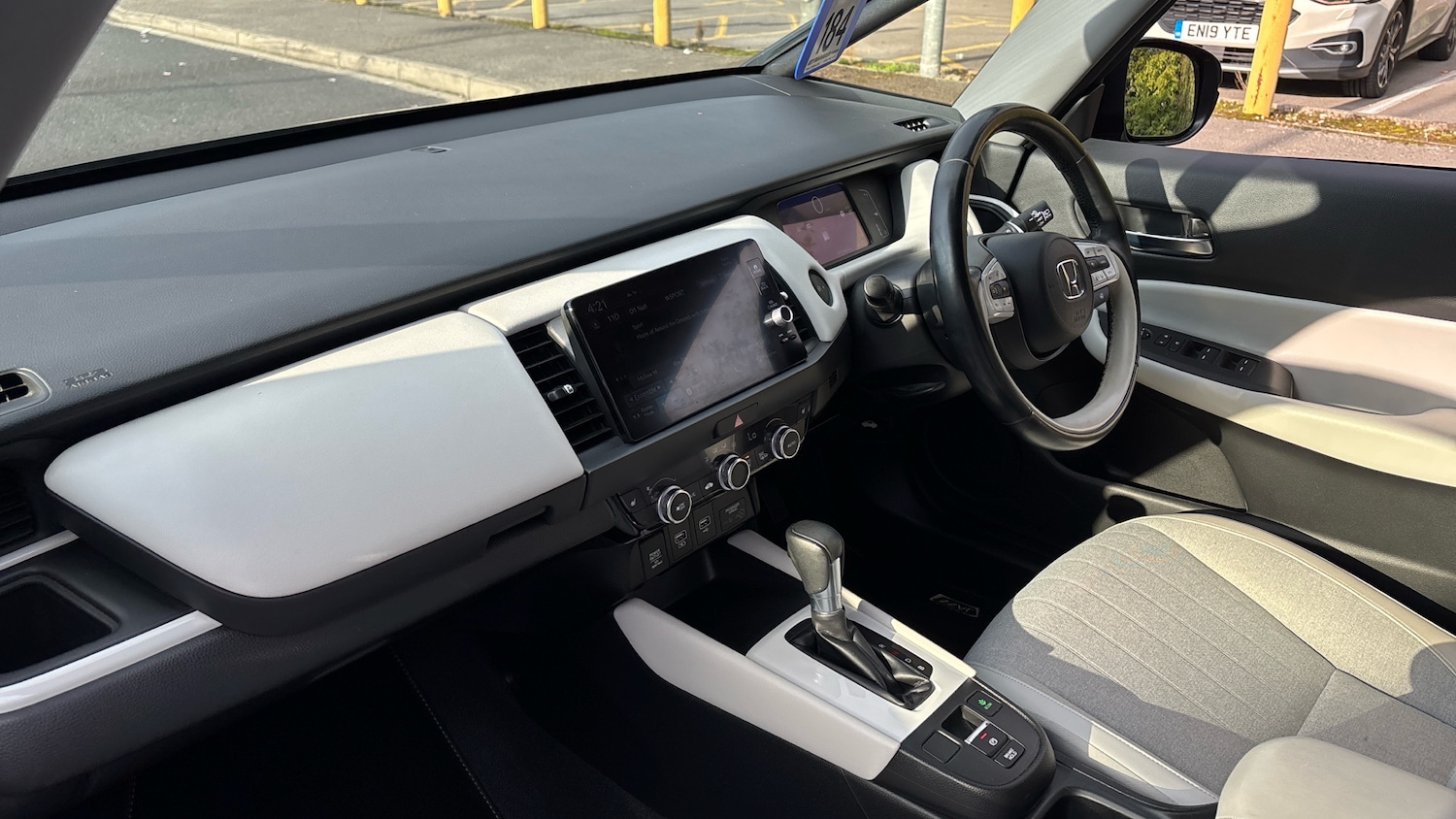 Used Honda Jazz 2023 for sale - 76089000: Photo 2