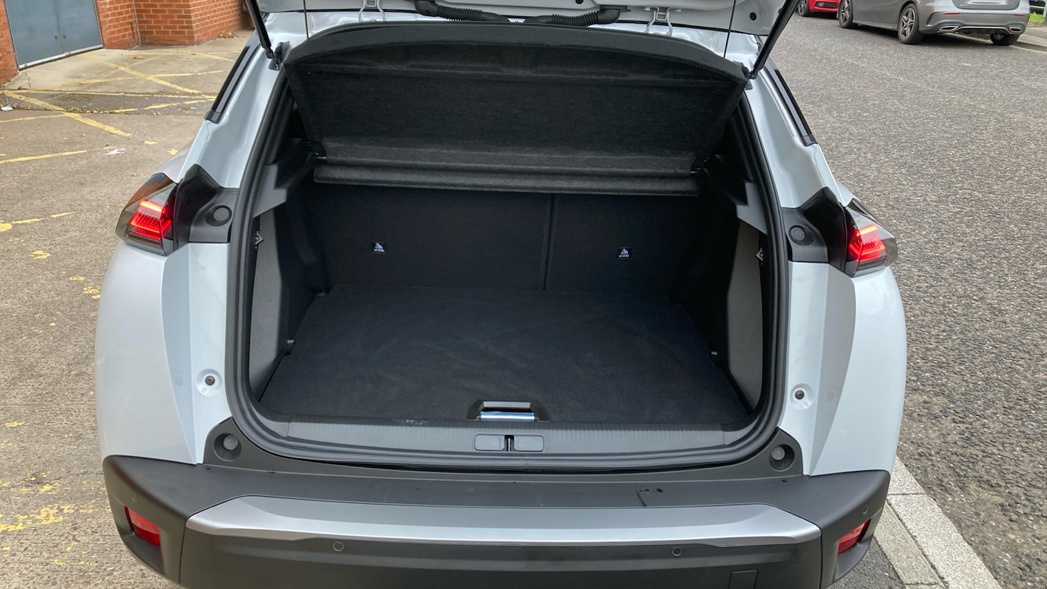 Used Peugeot 2008 2025 for sale - 76220662: Photo 4