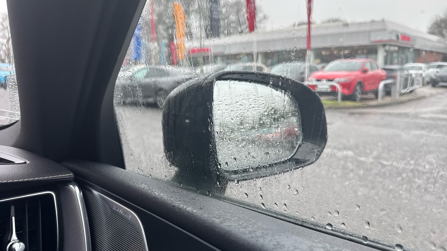 Used Volvo XC60 2020 for sale - 77528472: Photo 27