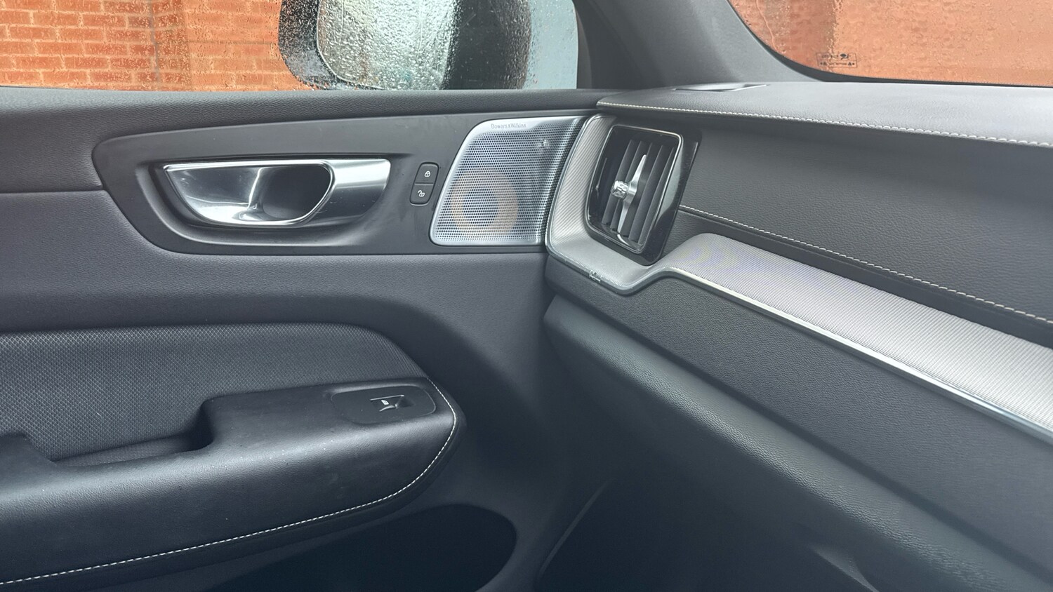 Used Volvo XC60 2020 for sale - 77528472: Photo 37