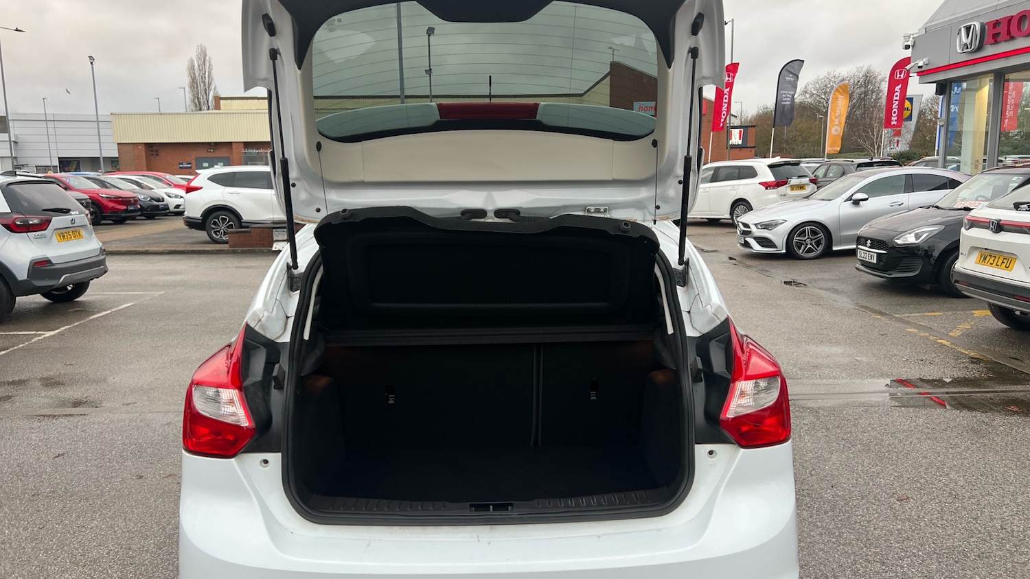 Used Ford Focus 2013 for sale - 76862211: Photo 4