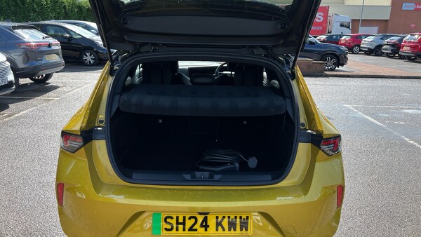Used Vauxhall Astra 2024 for sale - 75572604: Photo 4