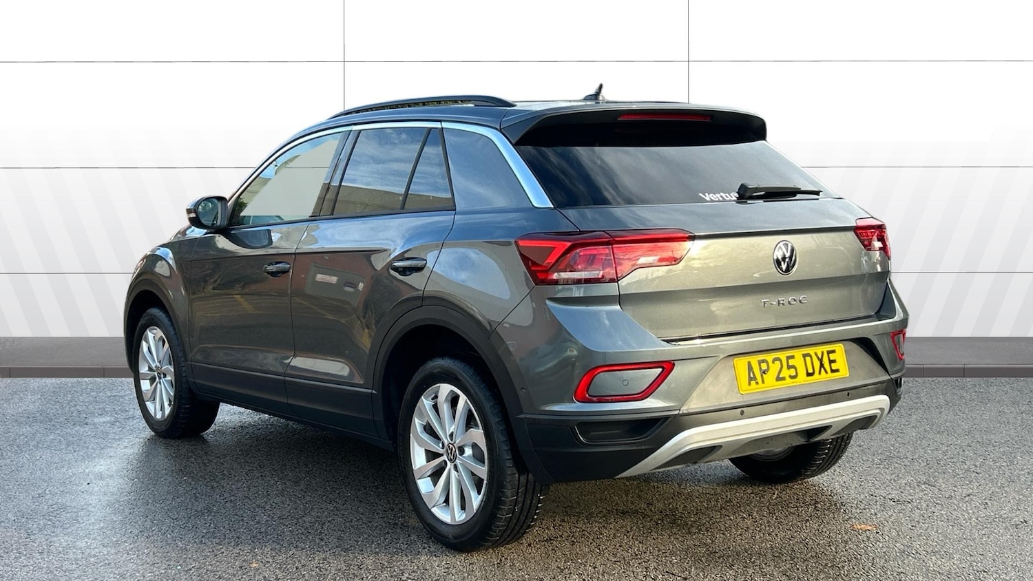 Used Volkswagen T-Roc 2025 for sale - 76877759: Photo 2