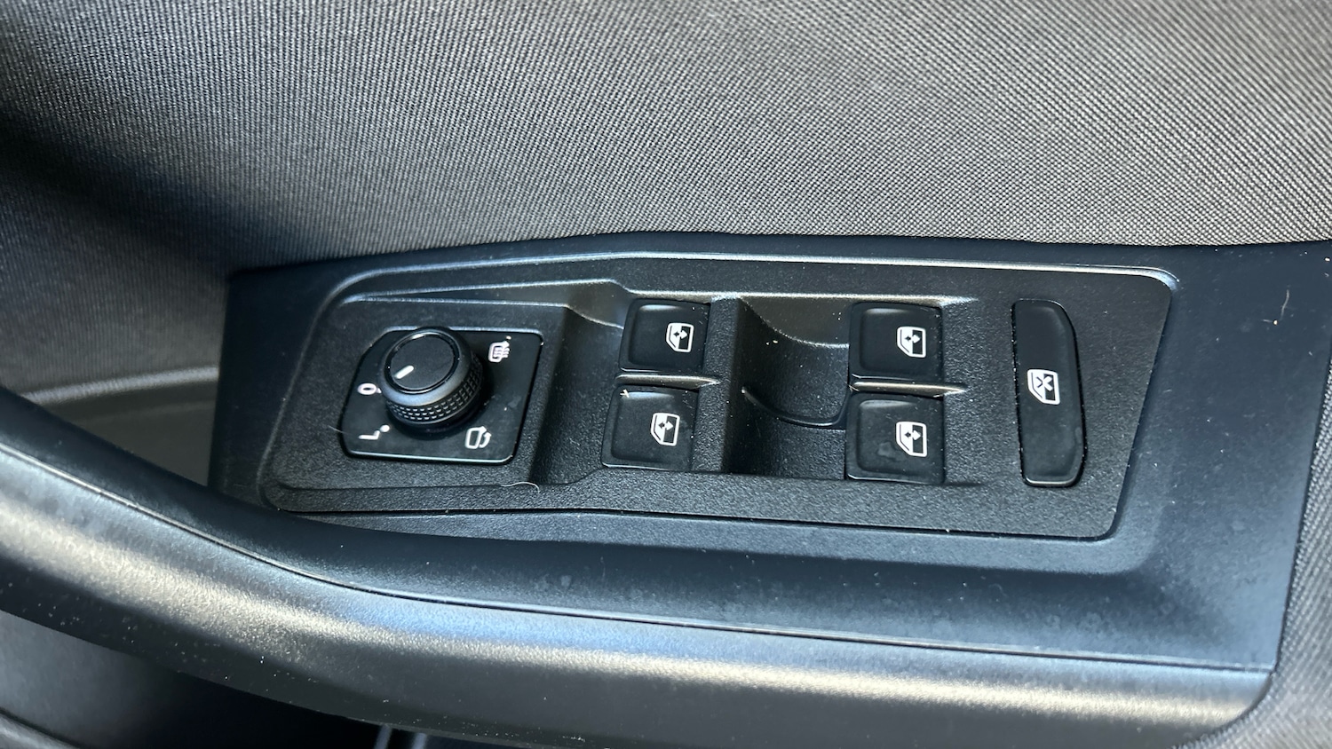 Used Volkswagen T-Roc 2025 for sale - 76877759: Photo 32