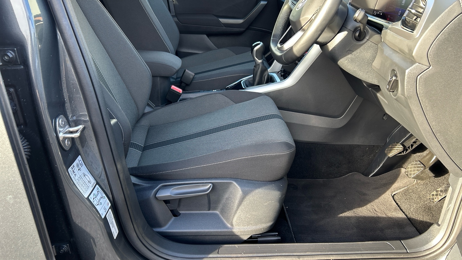 Used Volkswagen T-Roc 2025 for sale - 76877759: Photo 33