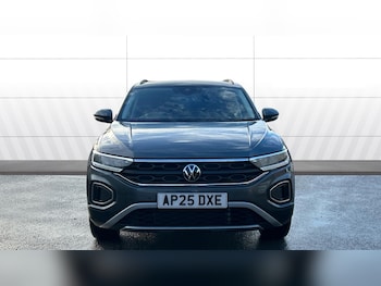 Used Volkswagen T-Roc 2025 for sale - 76877759: Photo