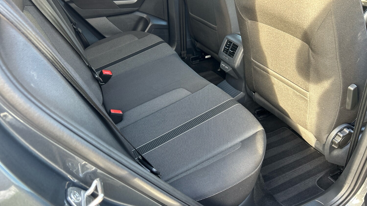 Used Volkswagen T-Roc 2025 for sale - 76877759: Photo 42