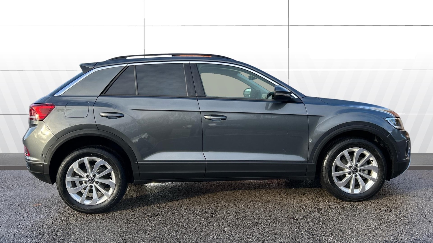 Used Volkswagen T-Roc 2025 for sale - 76877759: Photo 5