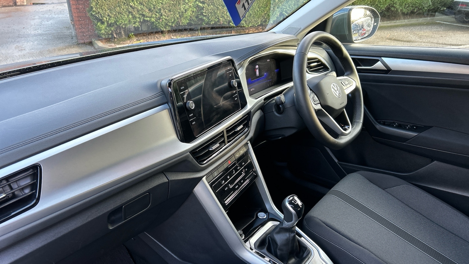 Used Volkswagen T-Roc 2025 for sale - 76877759: Photo 9