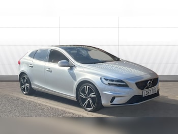 Used Volvo V40 2017 for sale - 78367540: Photo
