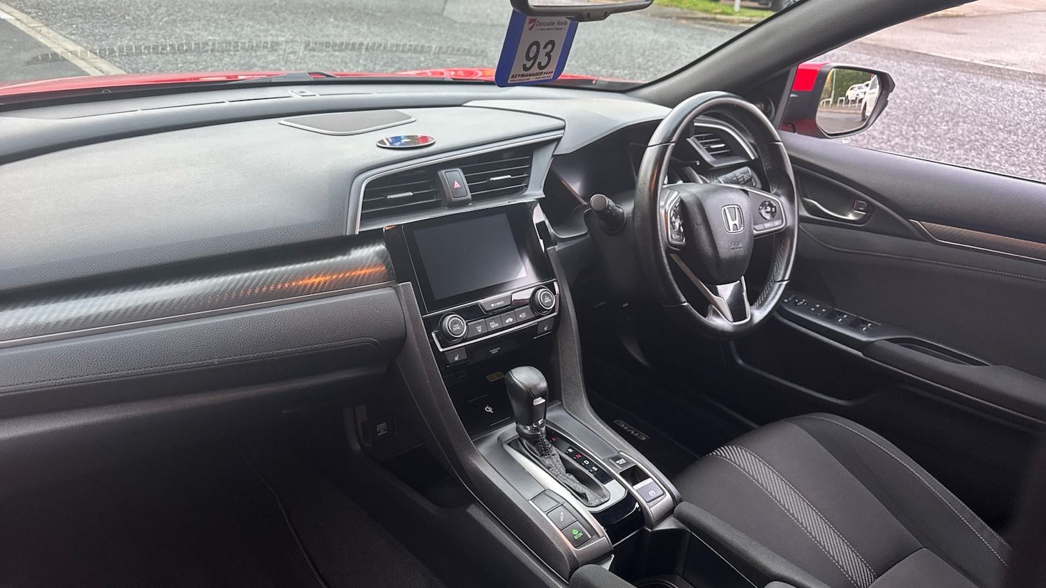 Used Honda Civic 2019 for sale - 76681576: Photo 2