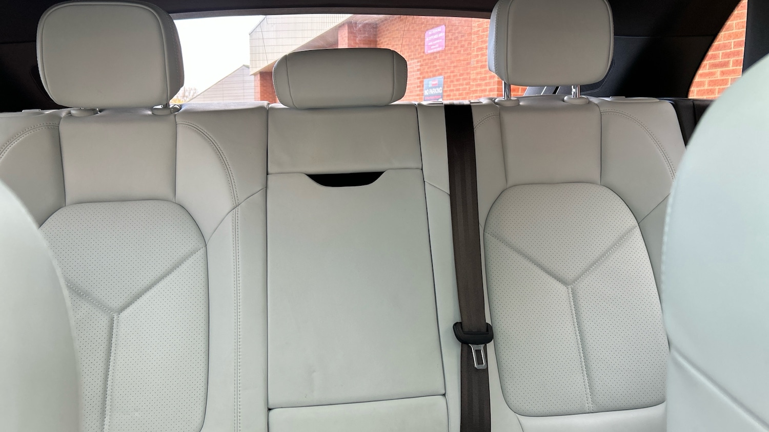 Used Porsche Macan 2020 for sale - 76891950: Photo 15