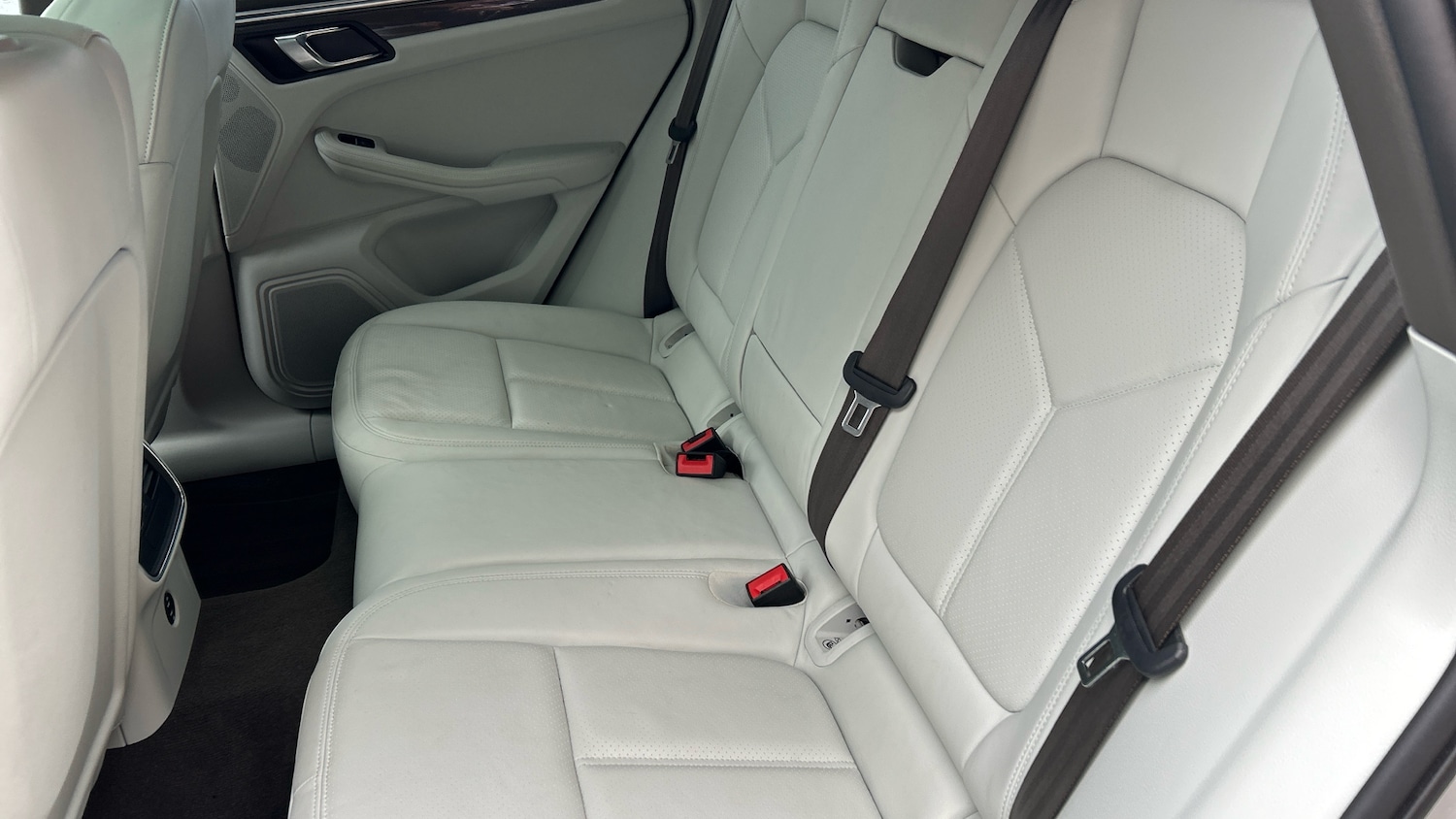 Used Porsche Macan 2020 for sale - 76891950: Photo 16