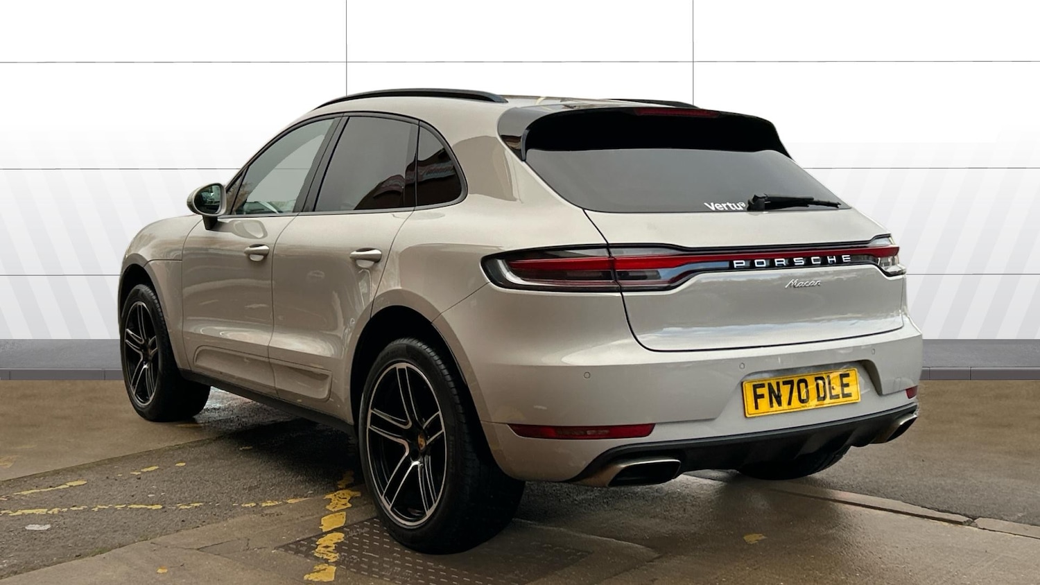 Used Porsche Macan 2020 for sale - 76891950: Photo 2