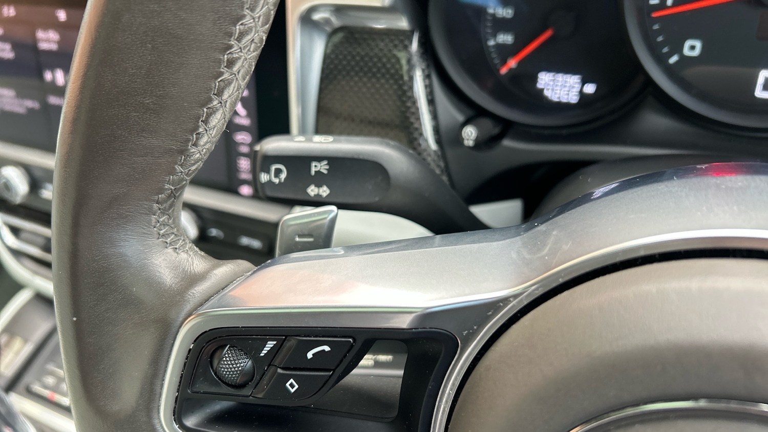 Used Porsche Macan 2020 for sale - 76891950: Photo 29