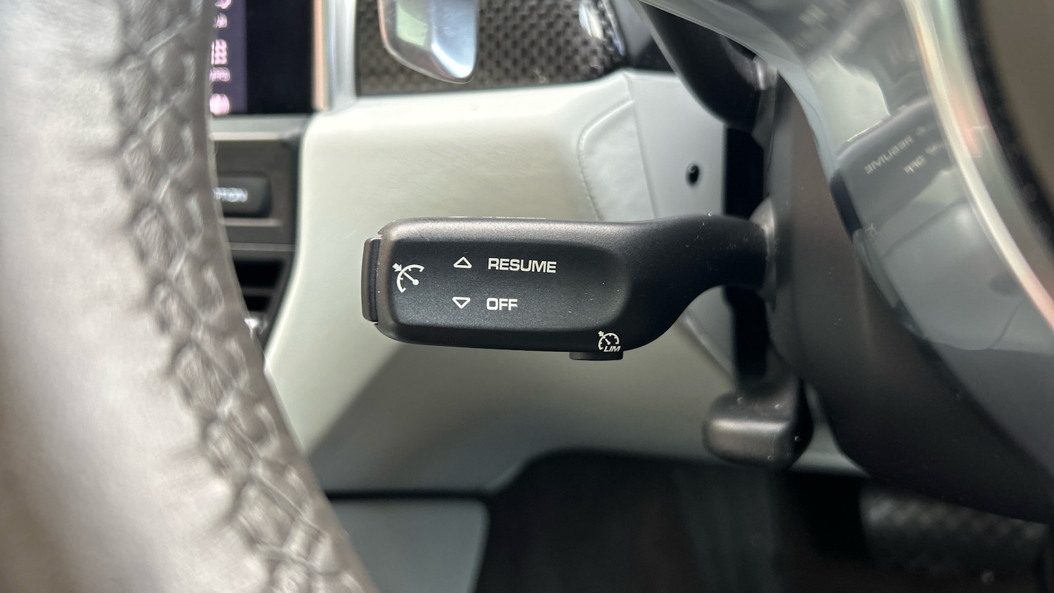 Used Porsche Macan 2020 for sale - 76891950: Photo 30