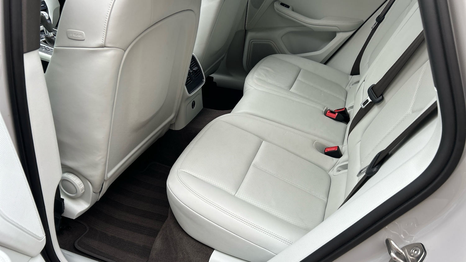 Used Porsche Macan 2020 for sale - 76891950: Photo 39