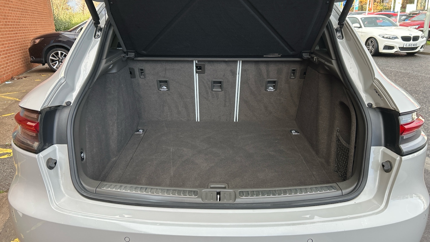 Used Porsche Macan 2020 for sale - 76891950: Photo 4