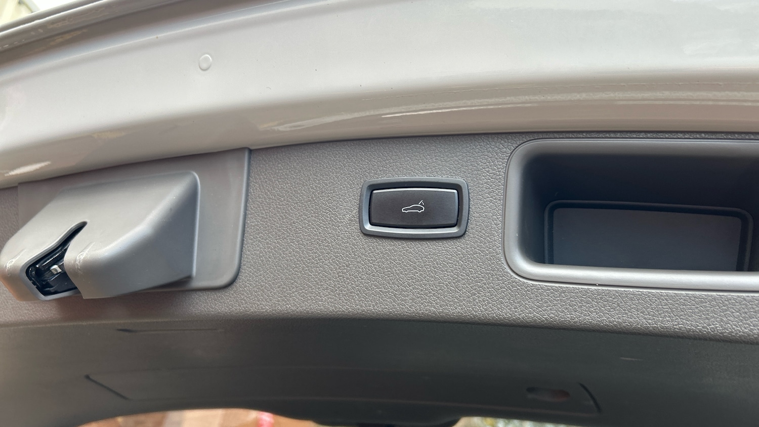 Used Porsche Macan 2020 for sale - 76891950: Photo 43