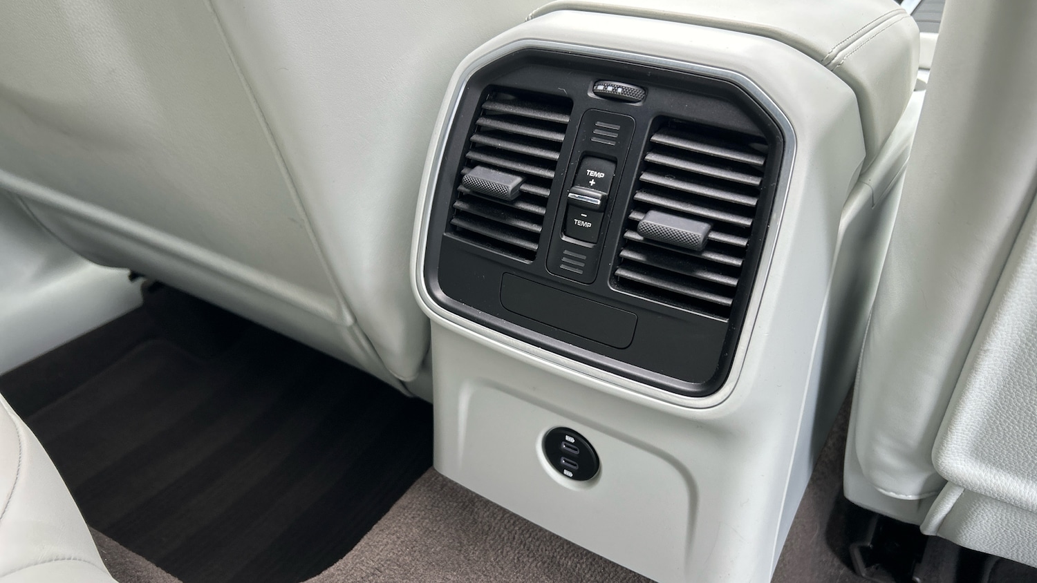 Used Porsche Macan 2020 for sale - 76891950: Photo 46