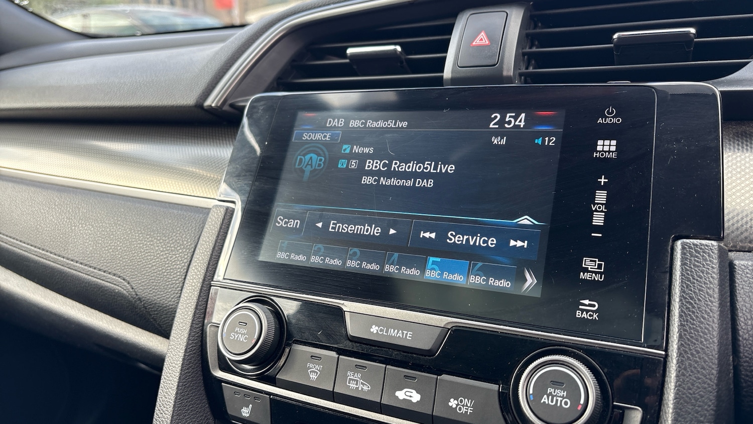 Used Honda Civic 2017 for sale - 76477766: Photo 32