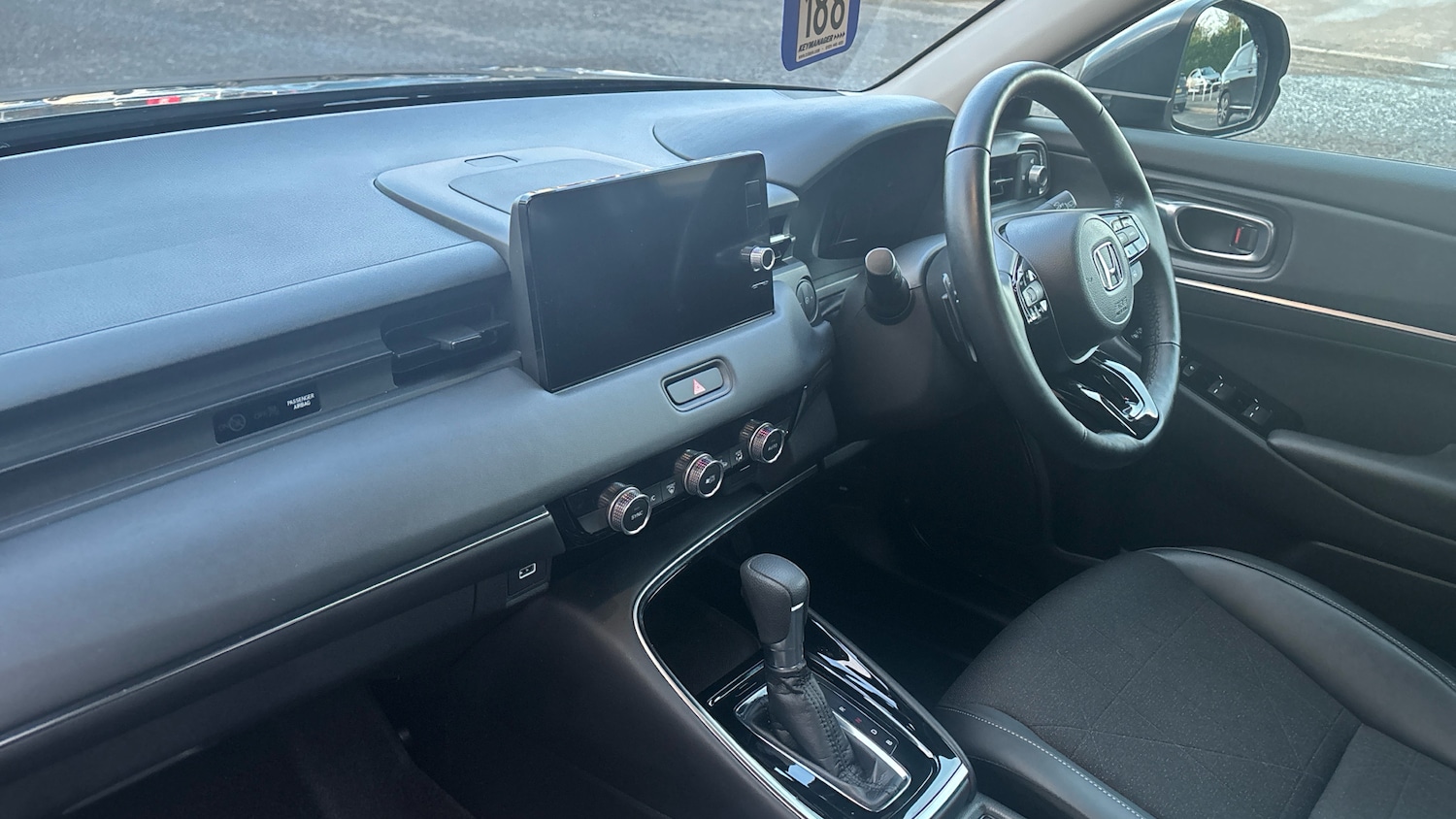 Used Honda HR-V 2022 for sale - 77323817: Photo 2