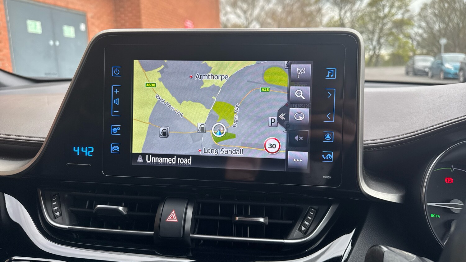 Used Toyota C-HR 2018 for sale - 78155247: Photo 12