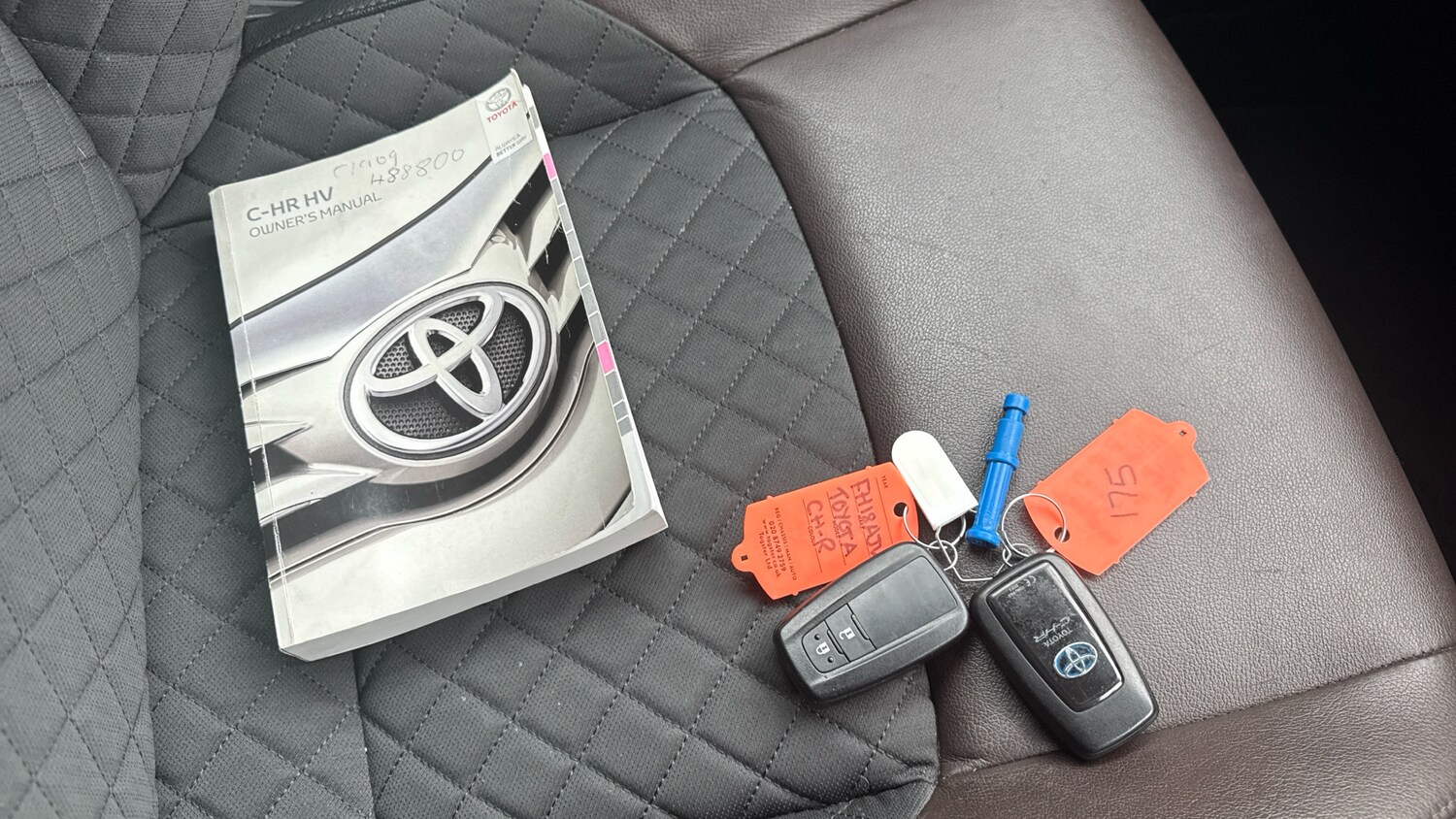 Used Toyota C-HR 2018 for sale - 78155247: Photo 19