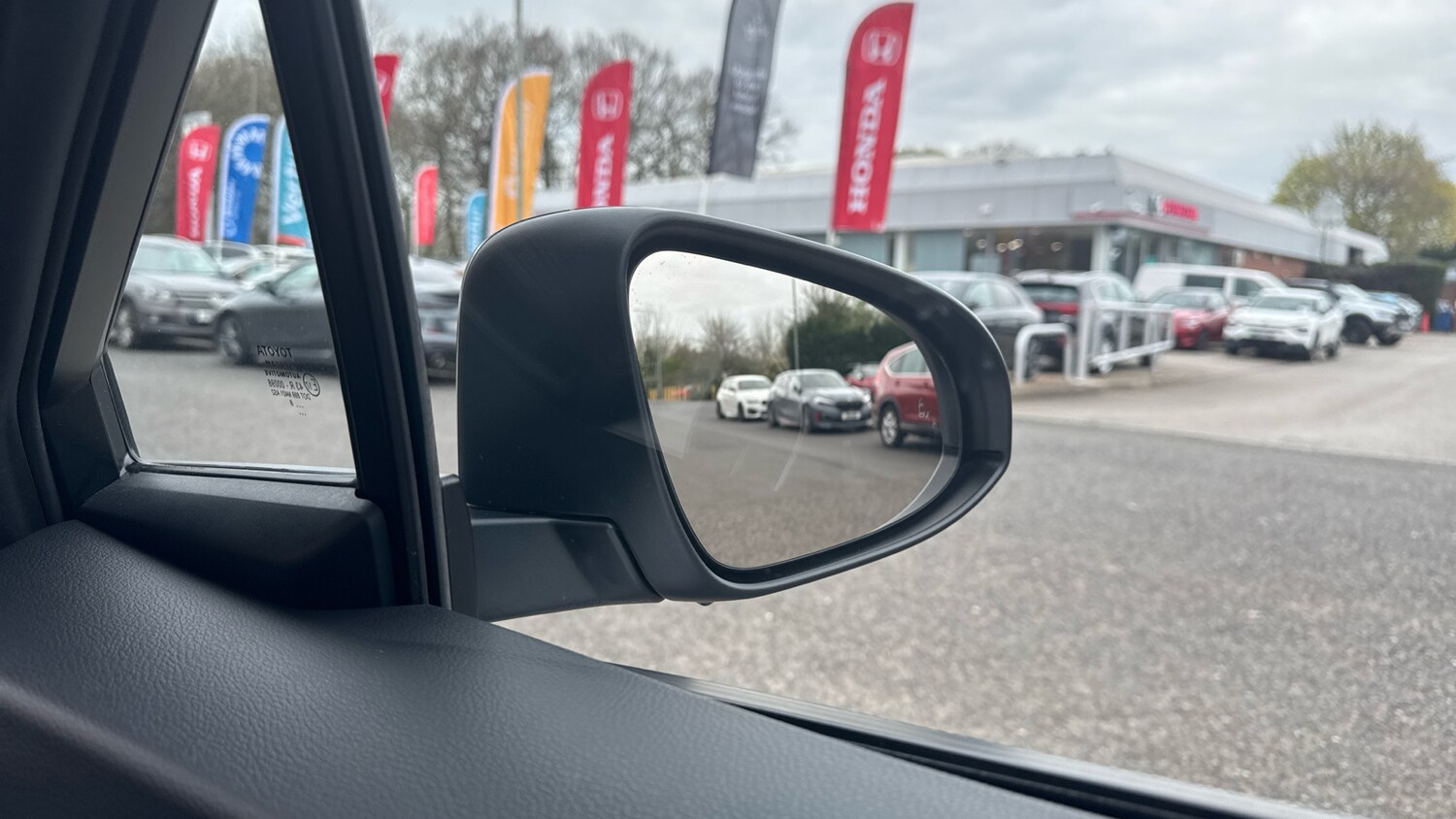 Used Toyota C-HR 2018 for sale - 78155247: Photo 27