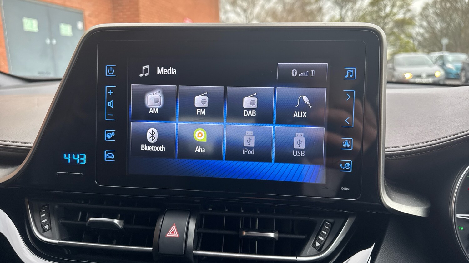 Used Toyota C-HR 2018 for sale - 78155247: Photo 32