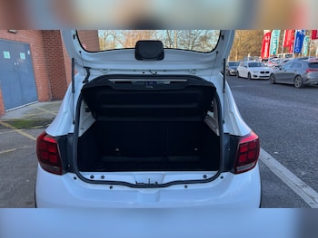 Used Dacia Sandero Stepway 2019 for sale - 77001754: Photo