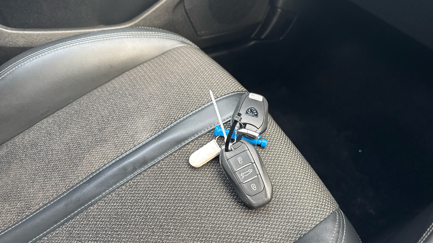 Used Peugeot 308 2022 for sale - 77062058: Photo 19