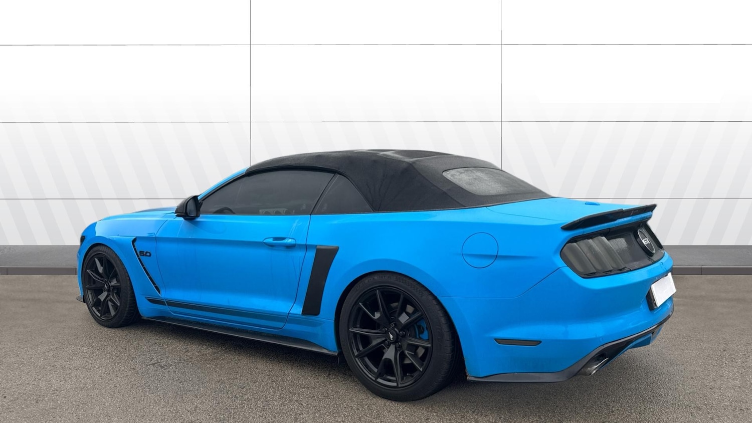 Used Ford Mustang 2018 for sale - 77179924: Photo 2