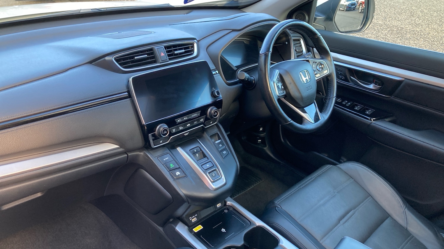 Used Honda CR-V 2022 for sale - 76332042: Photo 2