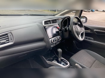 Used Honda Jazz 2017 for sale - 75584585: Photo