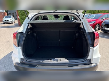 Used Honda HR-V 2015 for sale - 79511918: Photo