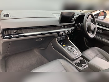 Used Honda CR-V 2024 for sale - 76117350: Photo 2
